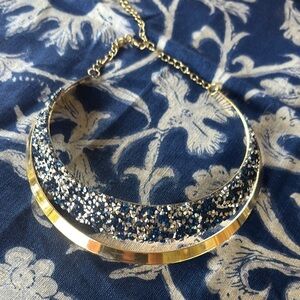 Elegant Gold and Blue Necklace